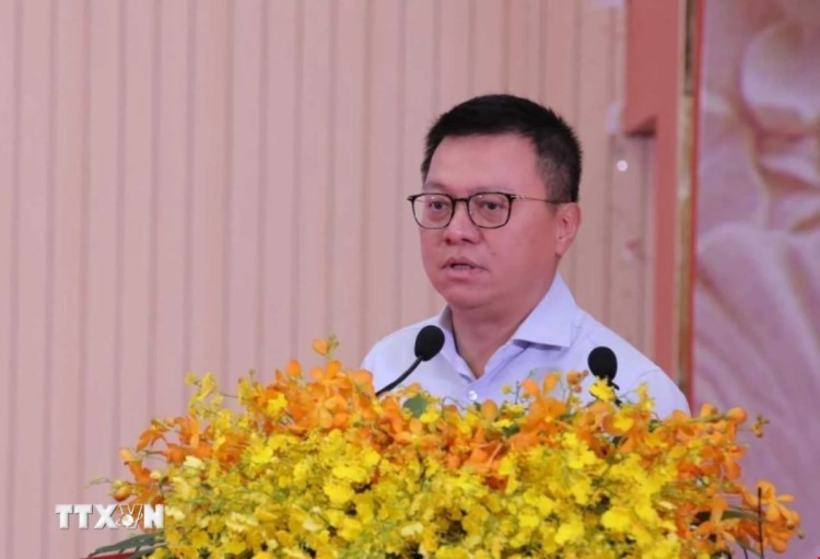 Nhà báo Lê Quốc Minh, Ủy viên Ban Chấp hành Trung ương Đảng, Phó trưởng Ban Tuyên giáo Trung ương, Tổng Biên tập Báo Nhân Dân, Chủ tịch Hội Nhà báo Việt Nam, phát biểu tại hội thảo. (Ảnh: K GỬIH)