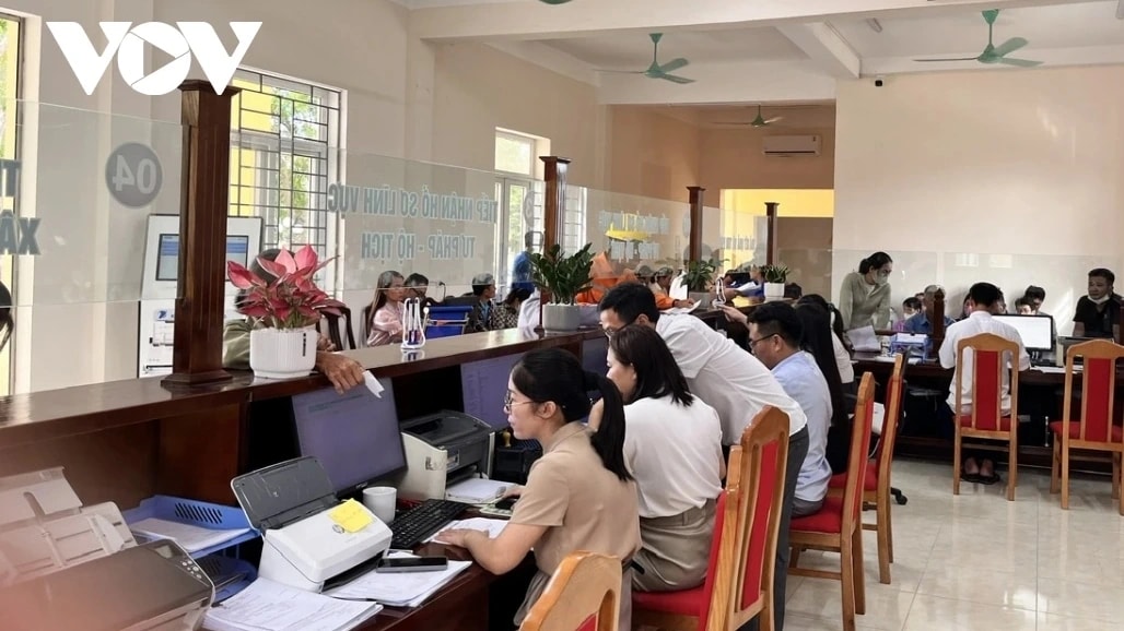 du kien 20 vi tri viec lam cho cong chuc chuyen mon cap xa, phuong hinh anh 1