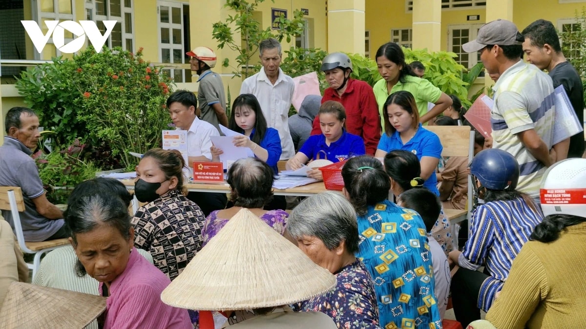 hanh chinh cong luu dong - Dua dich vu den gan dan trong mua tuu truong hinh anh 3