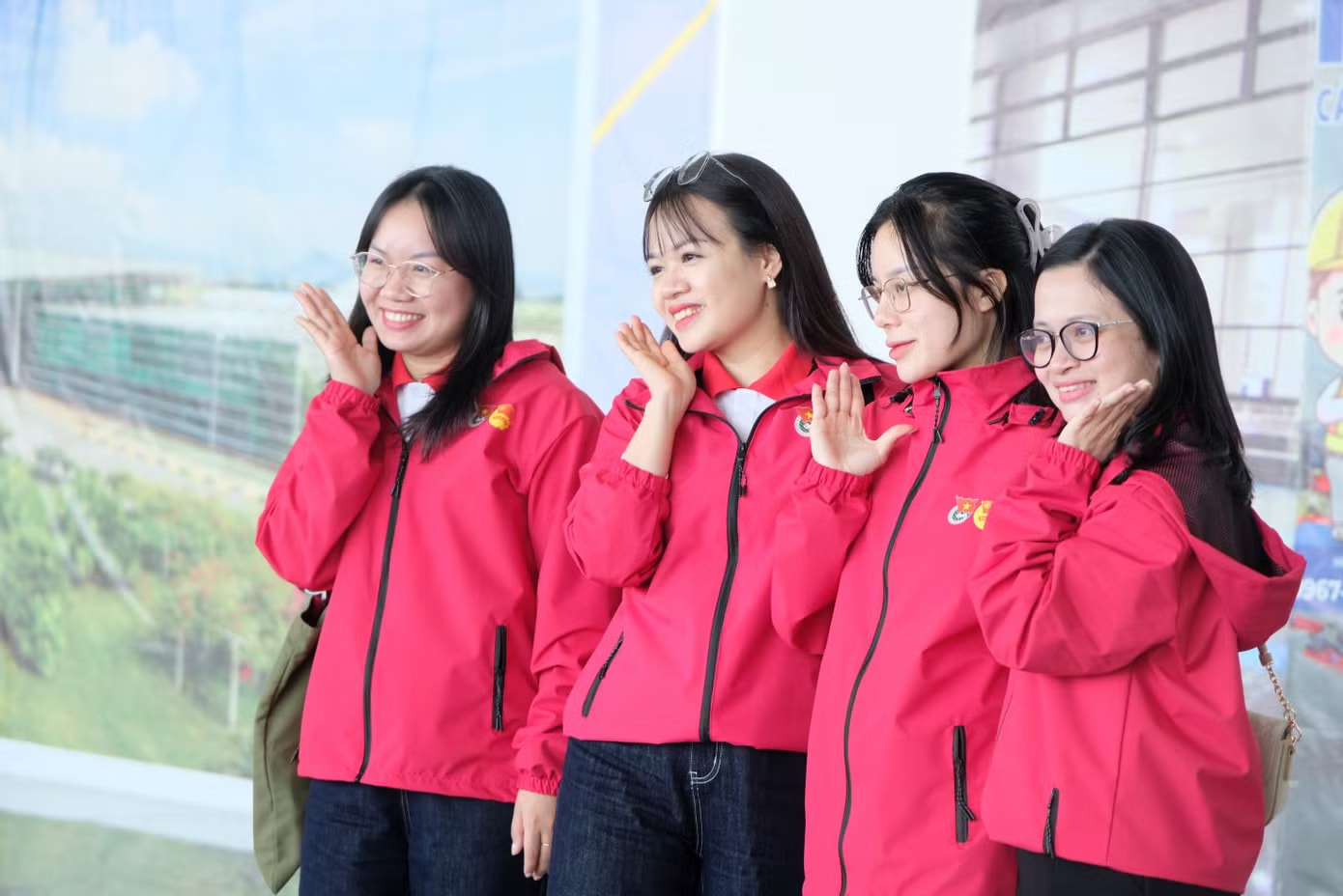 Gần 200 đại biểu thanh niên Việt Nam tham gia Hành trình đỏ nghiên cứu, học tập tại Trung Quốc lần thứ 2 - Ảnh 1.