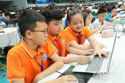 Bảo vệ trẻ em trên không gian mạng là nhiệm vụ cấp bách của mọi quốc gia. (Ảnh minh họa: TTXVN)