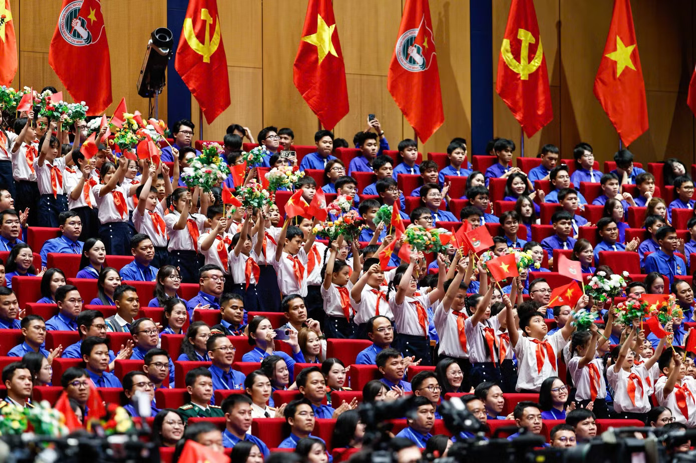 Hoàn thành 12/12 chỉ tiêu nhiệm kỳ, tuổi trẻ Việt Nam tiên phong bước vào kỷ nguyên mới - Ảnh 3.