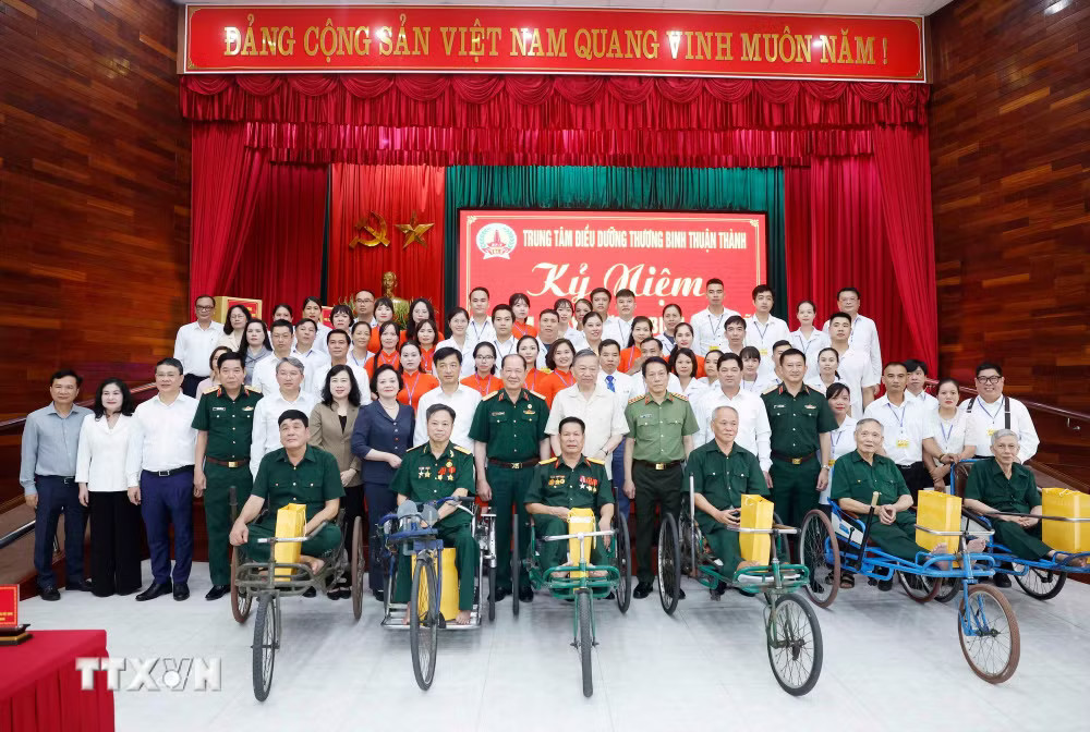 Tổng Bí thư, Chủ tịch nước: Tiếp tục rà soát, giải quyết đầy đủ chính sách đối với người có công và thân nhân- Ảnh 3.