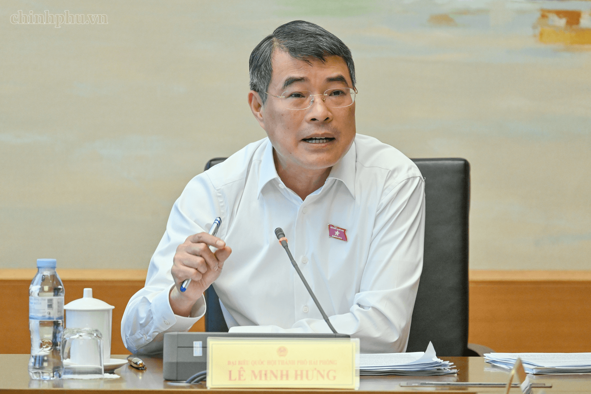 Thủ tướng: Cơ cấu lại nguồn lực hơn 800 nghìn tỷ đồng để giảm 15% chi thường xuyên, tăng 15% chi đầu tư- Ảnh 2.
