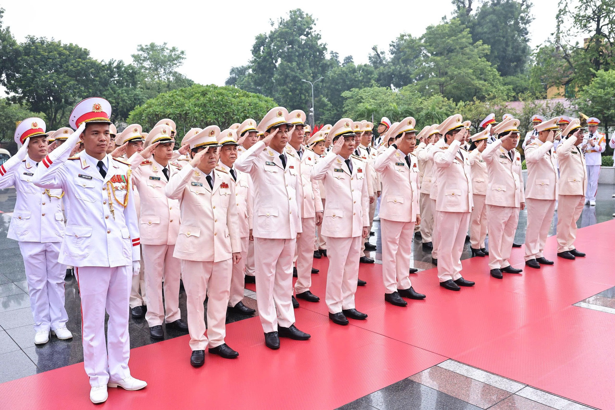 81 năm Quốc khánh: Lãnh đạo Đảng, Nhà nước vào Lăng viếng Chủ tịch Hồ Chí Minh- Ảnh 10.