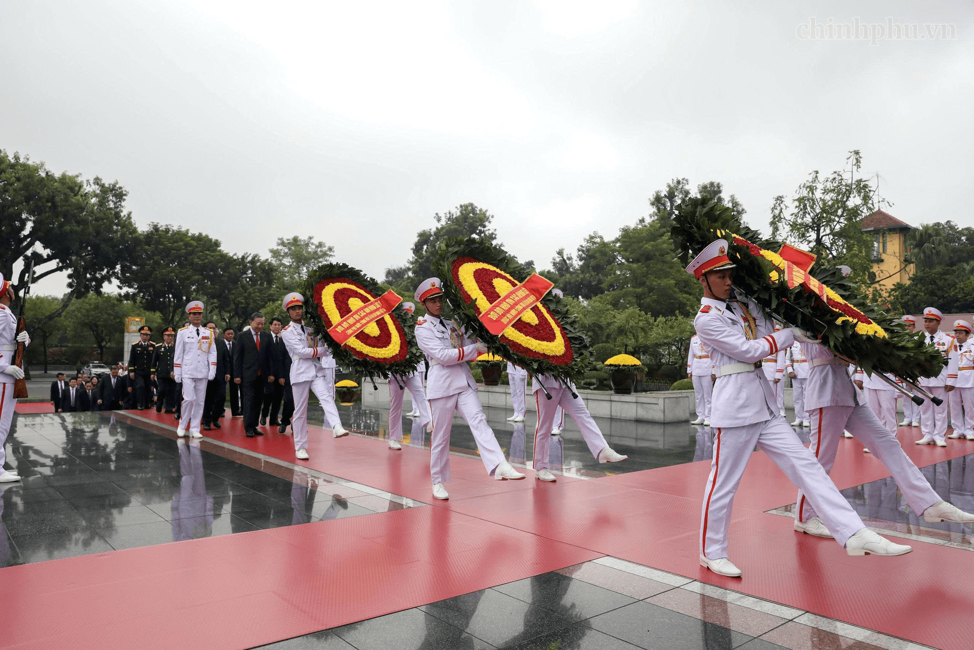 81 năm Quốc khánh: Lãnh đạo Đảng, Nhà nước vào Lăng viếng Chủ tịch Hồ Chí Minh- Ảnh 6.