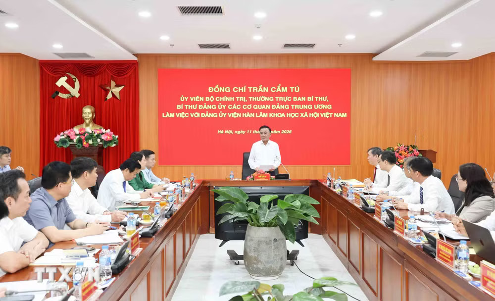 Thường trực Ban Bí thư Trần Cẩm Tú làm việc với Đảng ủy Viện Hàn lâm Khoa học xã hội Việt Nam- Ảnh 2.