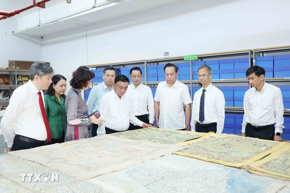 Thường trực Ban Bí thư Trần Cẩm Tú làm việc với Đảng ủy Viện Hàn lâm Khoa học xã hội Việt Nam- Ảnh 3.