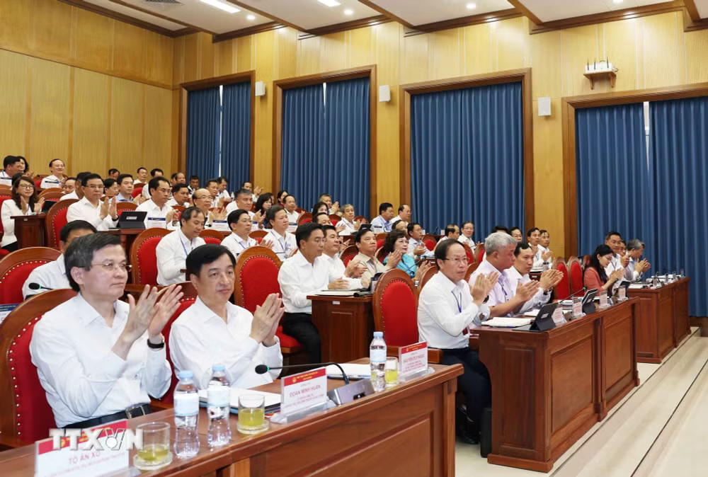 Tổng Bí thư, Chủ tịch nước Tô Lâm: Khát vọng lớn phải được hiện thực hóa bằng tầm nhìn đúng, quyết sách có căn cứ và hành động có trách nhiệm- Ảnh 2.