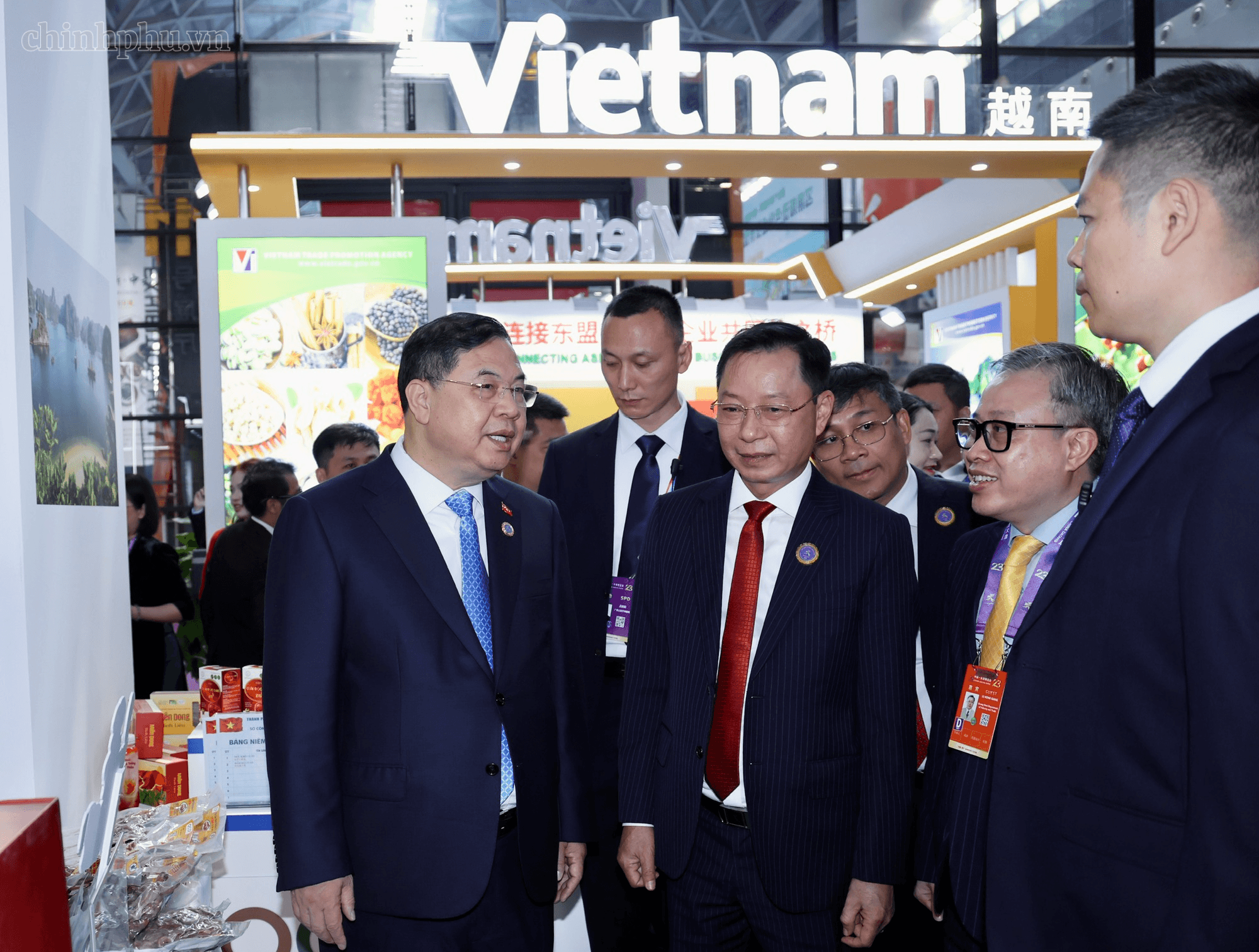 Phó Thủ tướng Thường trực Phạm Gia Túc nêu 4 trọng tâm thúc đẩy kết nối thị trường, hạ tầng và chuỗi cung ứng ASEAN - Trung Quốc- Ảnh 6.