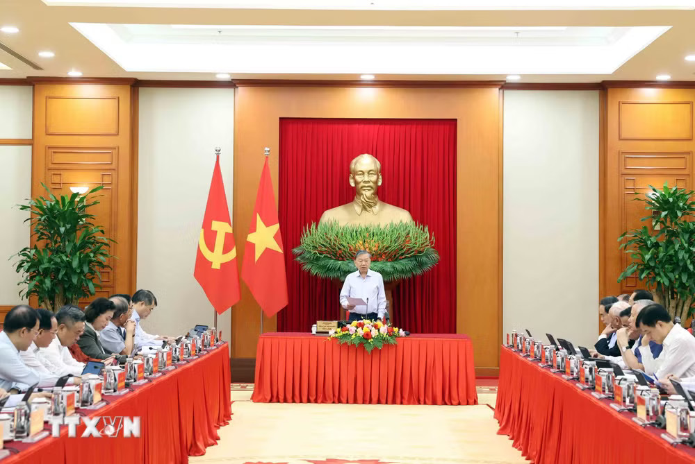 Tổng Bí thư, Chủ tịch nước Tô Lâm: Trí tuệ tích lũy trong lịch sử phải trở thành năng lực dẫn dắt sự phát triển đất nước- Ảnh 3.