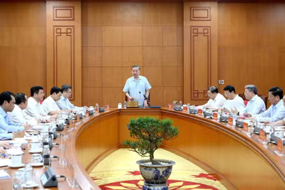 Tổng Bí thư, Chủ tịch nước Tô Lâm chủ trì cuộc làm việc về Đề án tổng kết Nghị quyết số 36–NQ/TW, ngày 22/10/2018, về Chiến lược phát triển bền vững kinh tế biển Việt Nam đến năm 2030, tầm nhìn đến năm 2045. (Ảnh: ĐĂNG KHOA)