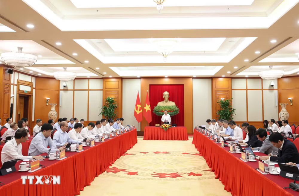 Tổng Bí thư, Chủ tịch nước Tô Lâm: Hình thành năng lực nghiên cứu và tham mưu chiến lược đáp ứng yêu cầu phát triển đất nước- Ảnh 2.