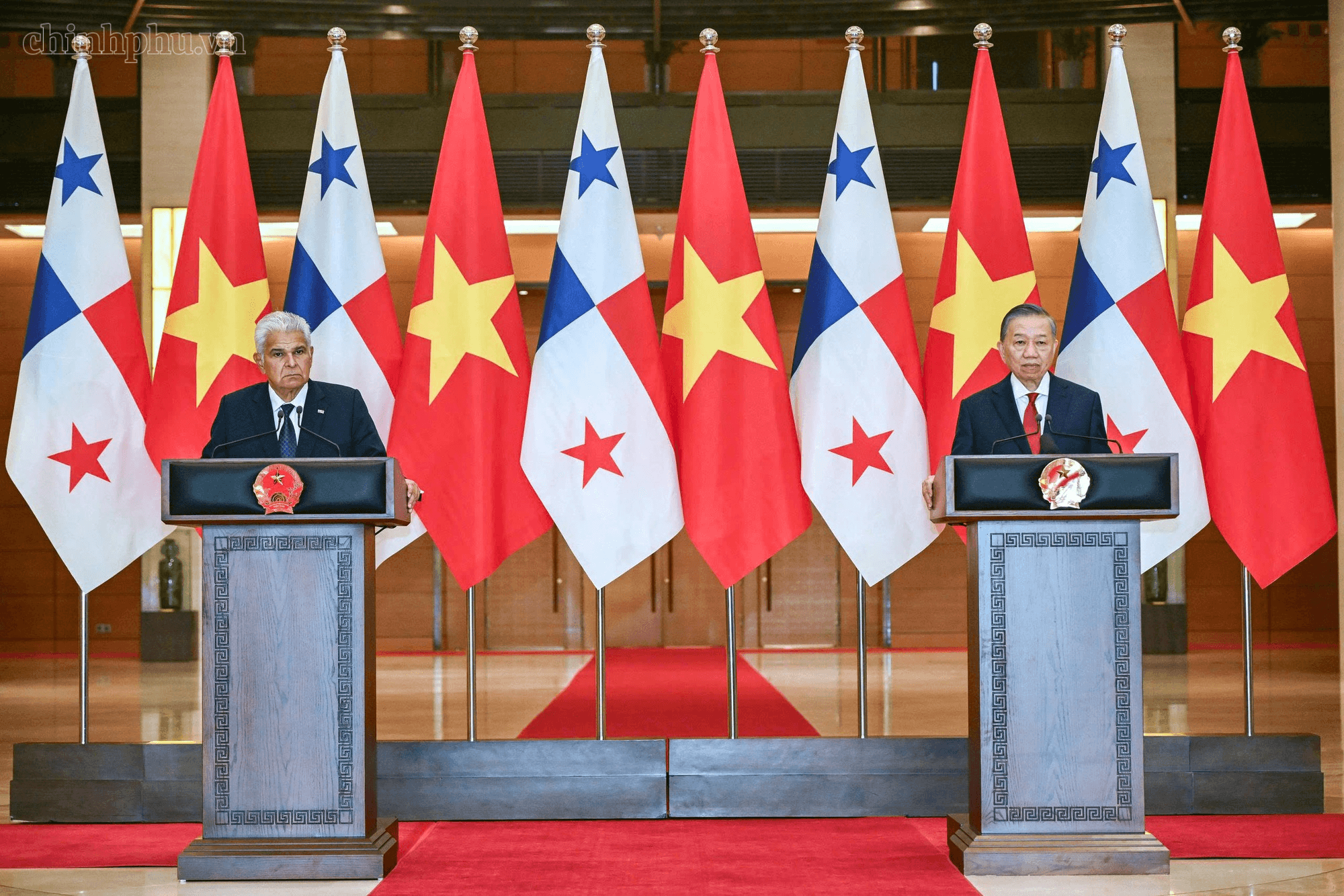 Tổng Bí thư, Chủ tịch nước Tô Lâm và Tổng thống Panama gặp gỡ báo chí sau hội đàm- Ảnh 1.