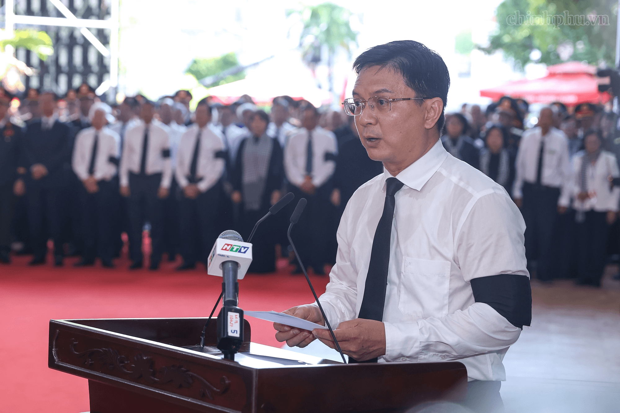 Trang nghiêm lễ viếng, truy điệu và an táng 731 hài cốt liệt sĩ tại TPHCM- Ảnh 12.