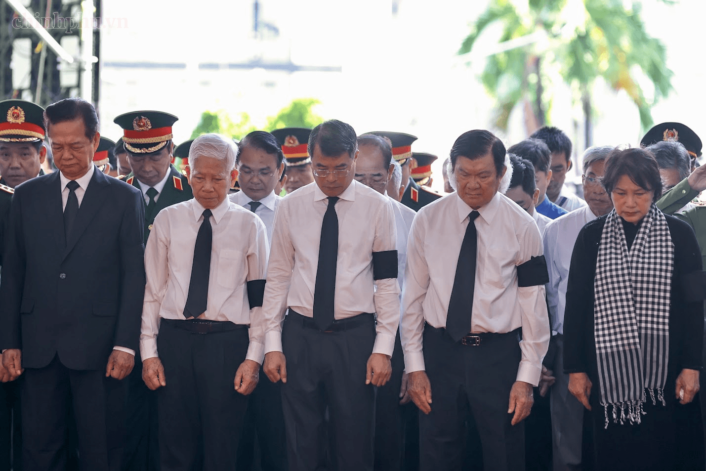 Trang nghiêm lễ viếng, truy điệu và an táng 731 hài cốt liệt sĩ tại TPHCM- Ảnh 13.
