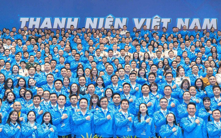 o-thanh-nien-viet-namanh-tuan-minh-1734451847162133316466-1757668966448420265487-0-237-1102-2000-crop-1757668976730941273192.jpg