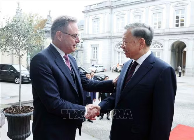 Thủ tướng Vương quốc Bỉ Bart De Wever chủ trì Lễ đón Tổng Bí thư, Chủ tịch nước Tô Lâm- Ảnh 1.