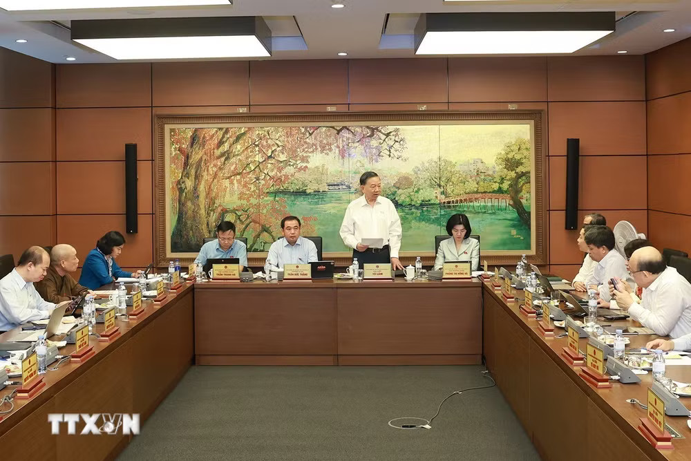 Tổng Bí thư, Chủ tịch nước Tô Lâm: Cắt giảm thủ tục phải đi đôi với kiểm soát an toàn- Ảnh 2.