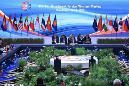 EAS-15: ASEAN khẳng định vai trò trung tâm trong đối thoại chiến lược khu vực