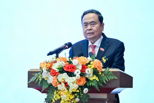 Xây dựng đội ngũ cán bộ có đức, có tài; bộ máy tinh gọn, hiệu lực, hiệu quả