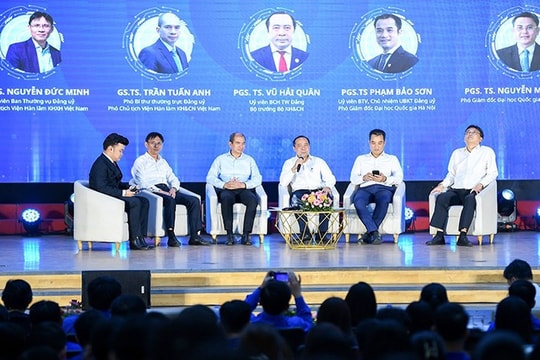 Bộ trưởng Khoa học và Công nghệ đối thoại với nhà khoa học, giảng viên trẻ và sinh viên
