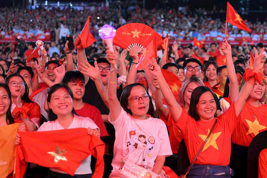 "THẮP LỬA" ĐẠI ĐOÀN KẾT: SỨ MỆNH CỦA VĂN NGHỆ SĨ THỦ ĐÔ