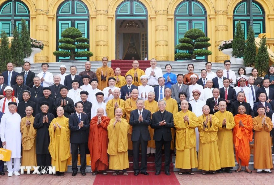 THỰC TẾ TỰ DO TÔN GIÁO Ở VIỆT NAM: BẰNG CHỨNG BÁC BỎ MỌI XUYÊN TẠC